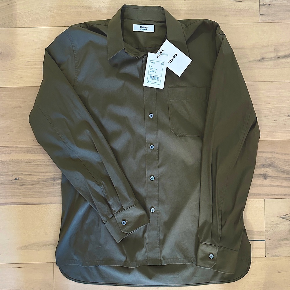 Theory Wealth 2 Men’s Button Down in Light Army [NWT]